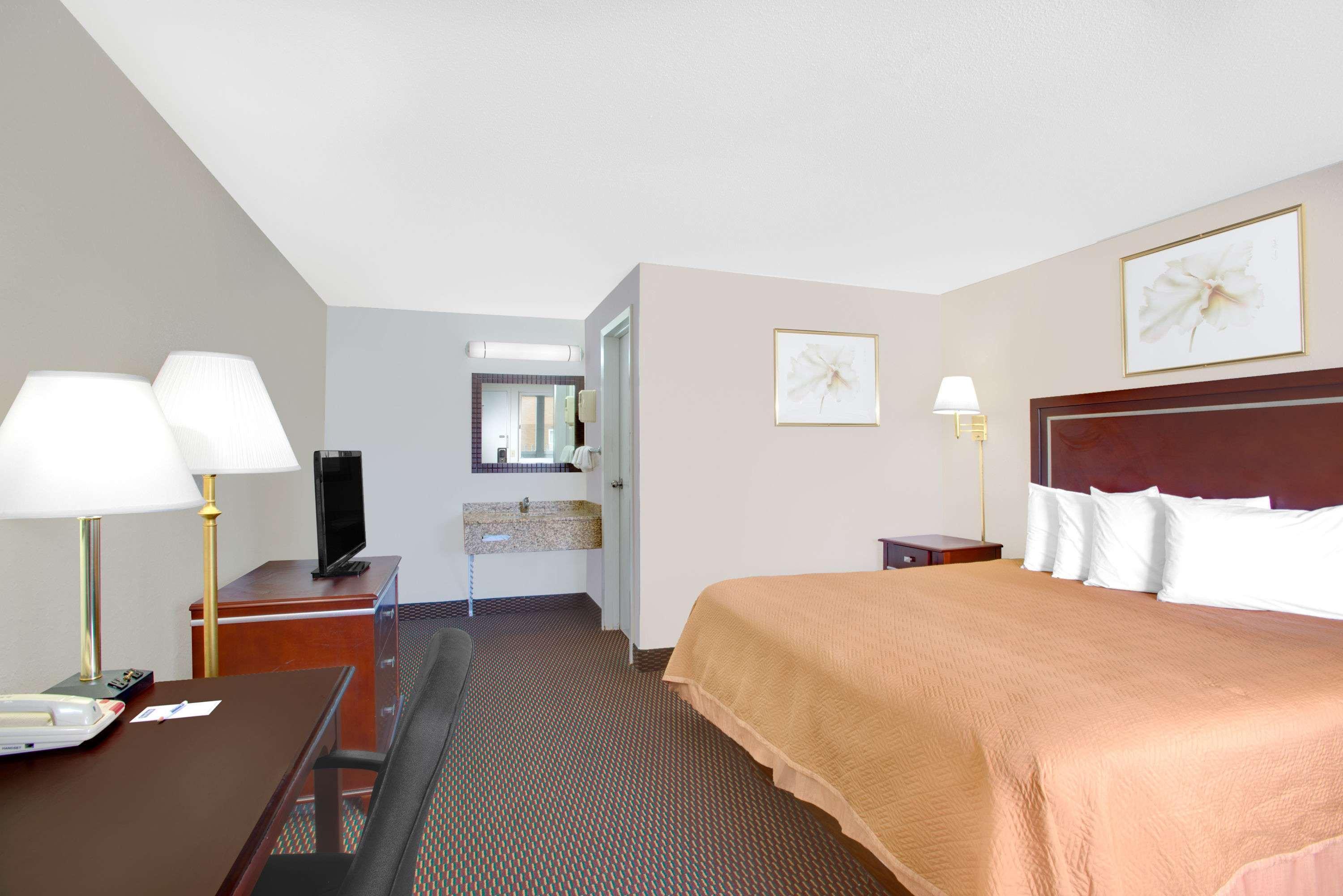 Queen City Inn Бангор Экстерьер фото